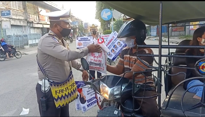 Giat Simpatik Ops Keselamatan Toba 2020 Covid-19, Sat Lantas Polres Tanjung Balai Bagikan Sembako