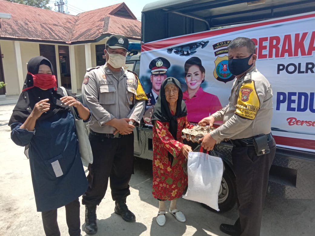 Bhakti Sosial Sat Binmas Polres Tanjung Balai Berbagi Sembako
