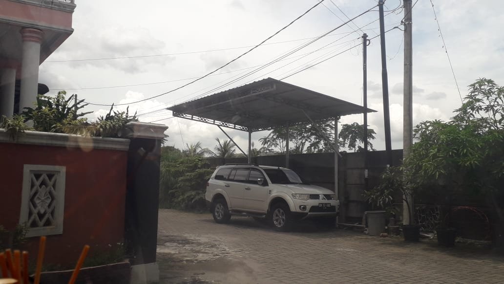 Oknum Pegawai Kejari Pakam Dituding Arogan, Bangun Kanopi Parkir di Fasilitas Komplek