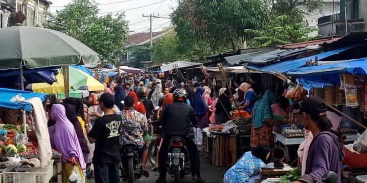 Kota Medan Masuk Zona Merah Aktivitas Warga Normal