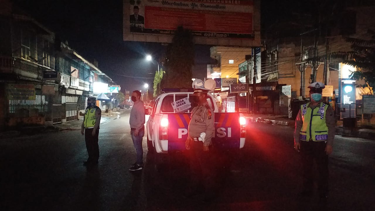 Minimalisir Mudik, Satlantas Polres Tanjungbalai Sekat Jalan, Polres Tanjungbalai Gelar Patroli Subuh Tindak Aksi Balap LiarÂ 