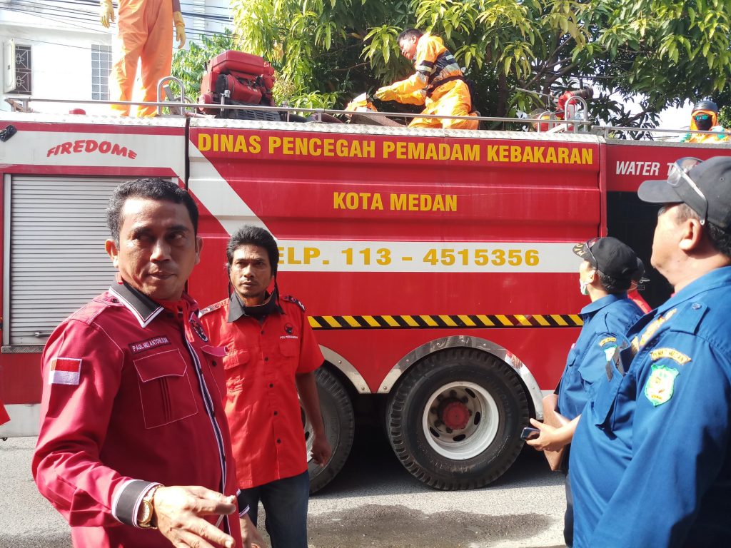 Paul MA Simanjuntak Gelar Penyemprotan Massal Cegah Covid-19