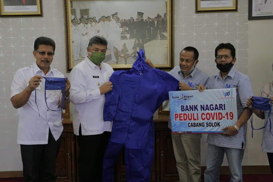Wali kota Solok Terima bantuan dari Bank Nagari Cabang Solok