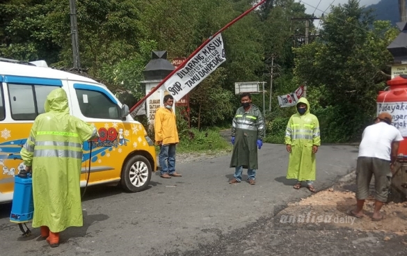 Pemandian Air Panas dan Gunung Sibayak Ditutup