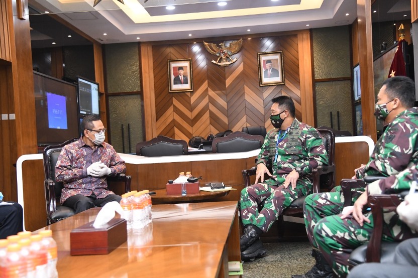 Bahas Bantuan untuk Bangun Perumahan Prajurit,Â Kasad Terima Audiensi Pihak PLN