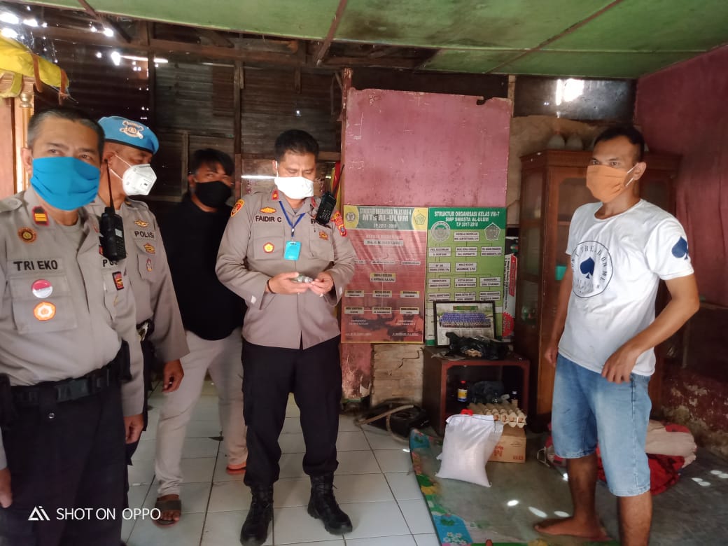 Baksos Perduli Covid-19, Polsek Medan Area Giat Sambang Ramadhan 1441 H dengan Berbagi
