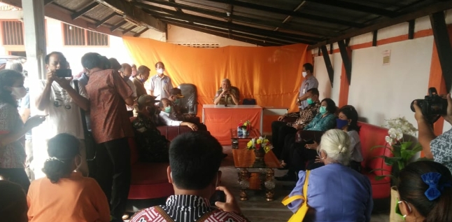 HARI INI PT.POS INDONESIA KPRK BALIGE 22300 CAIRKAN DANA BANTUAN TERDAMPAK COVID -19