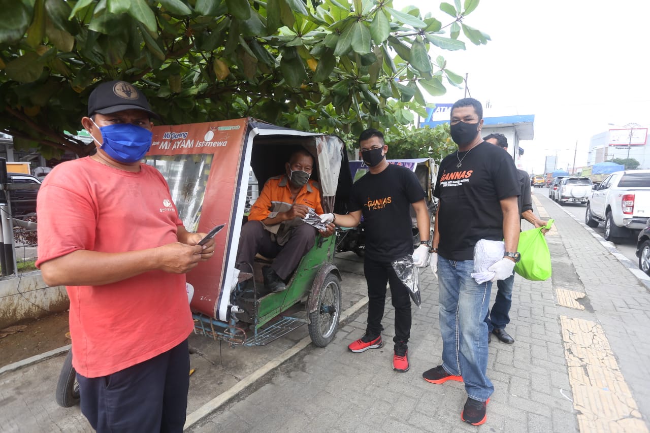 Peduli Covid-19, DPW GANNAS Bersama Dan Yon Arhanud Berbagi Masker dan Hansanitizer