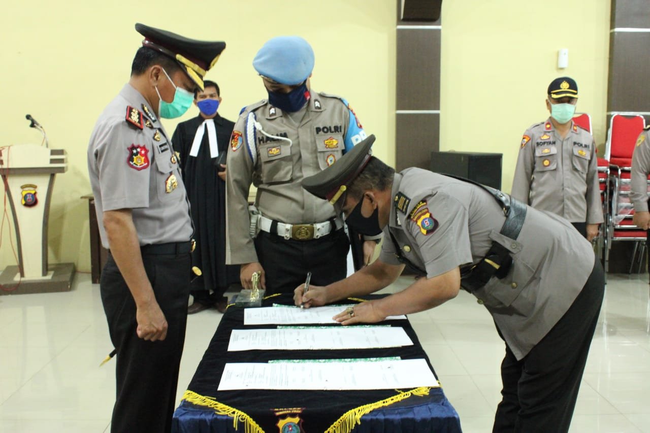 Kapolres Sergai Pimpin Sertijab Kasat Intel, Kasat Narkoba Dan Kapolsek Pantai Cermin