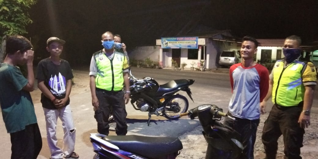 Polsek Pagar Merbau Polresta Deli Serdang Melaksanakan Patroli Asmara Subuh