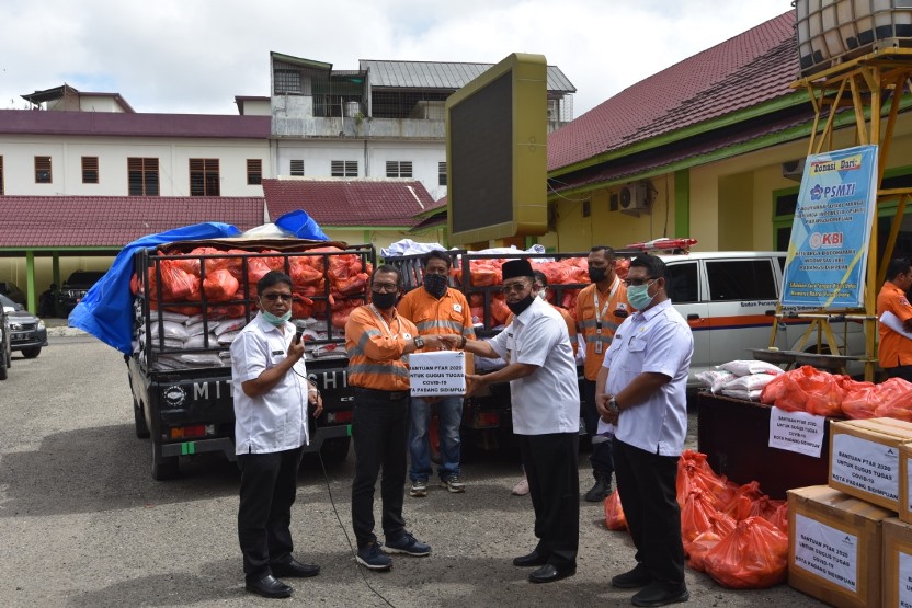 Tambang Emas Martabe Bantu Alkes Dan 500 Paket Sembako di Kota PSP