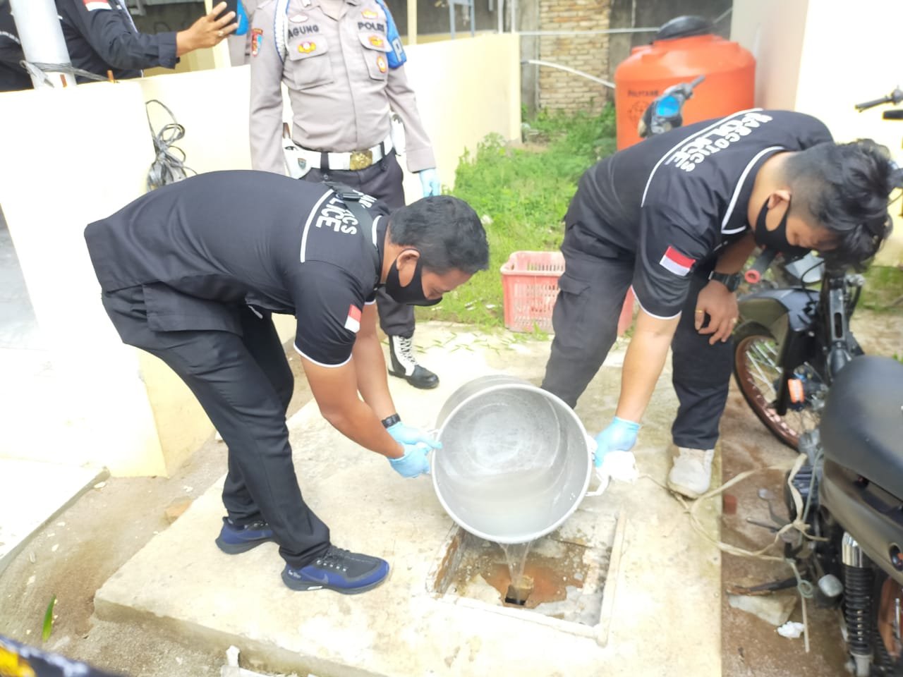 Polres Batubara Musnahkan Narkoba, 393 Gram Shabu â€˜Dibuangâ€™ ke Septic Tank