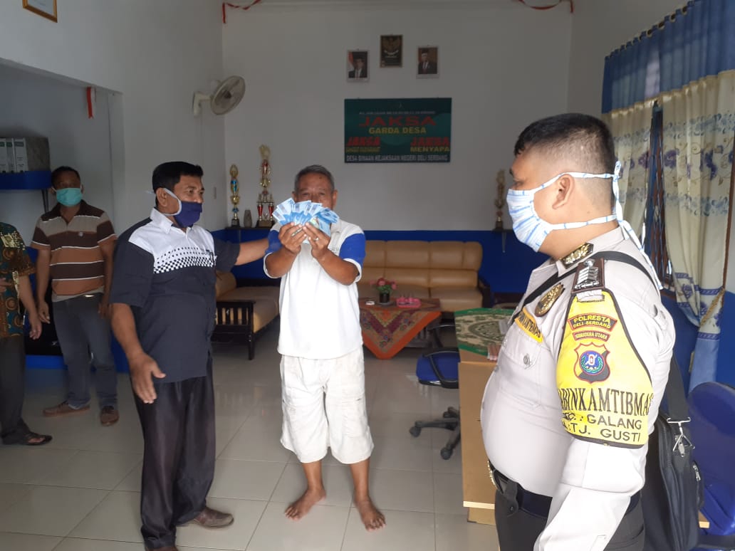 Polsek Galang Polresta Deli Serdang Kawal Pelaksanaan Pembagian BLT