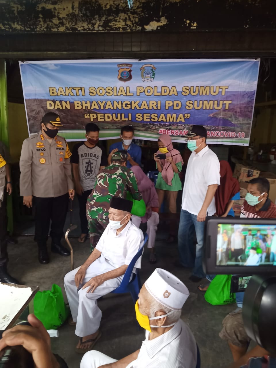 Kapolda Sumut Kunjungi Korban Kebakaran di Jalan Seto, Kel Ts II Kec.Medan Area.