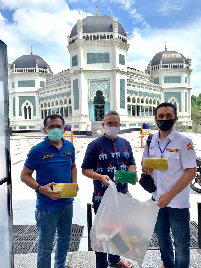 Cegah Covid19, Karang Taruna Salurkan 500 Masker ke Masjid Raya Al Mashun Medan