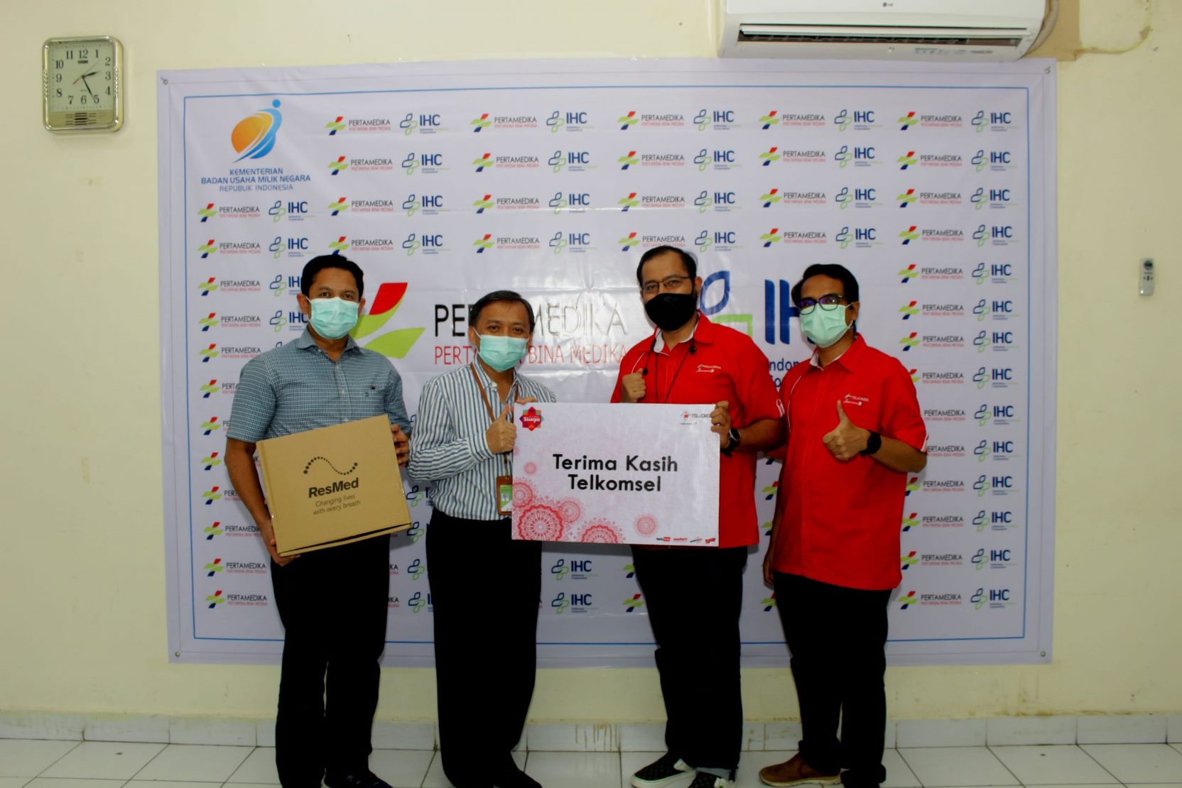 TerusBergerakMaju Bersama Indonesia, Telkomsel Serahkan Bantuan Ventilator Kepada Rumah  Sakit Pertamina Dumai