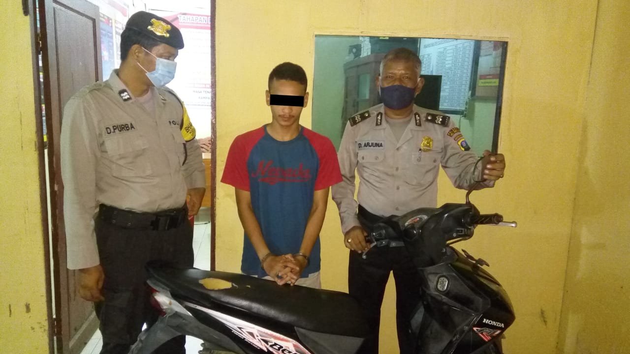 Nekat Embat Kereta Di Parkiran Seorang Pria  Di Jebloskan Ke Sel