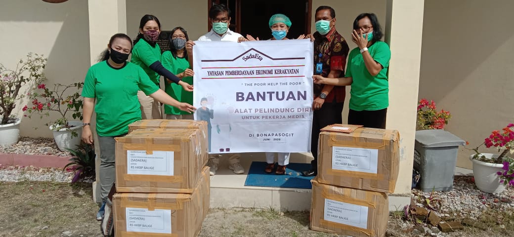 Yayasan SadaEra Salurkan Bantuan APD Kepada RSU HKBP Balige, RSUD Porsea dan Puskesmas
