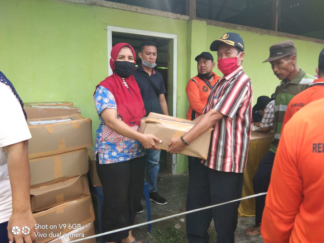 Penyaluran Bantuan Paket Sembako Pemprovsu di Desa Perkotaan Berjalan Lancar