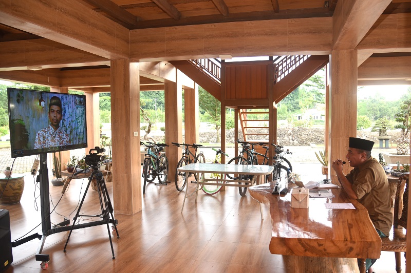 Dakwah Virtual bersama Ustaz Somad,  Edy Rahmayadi : Kaum Muda adalah  Kekuatan dan Benteng Agama