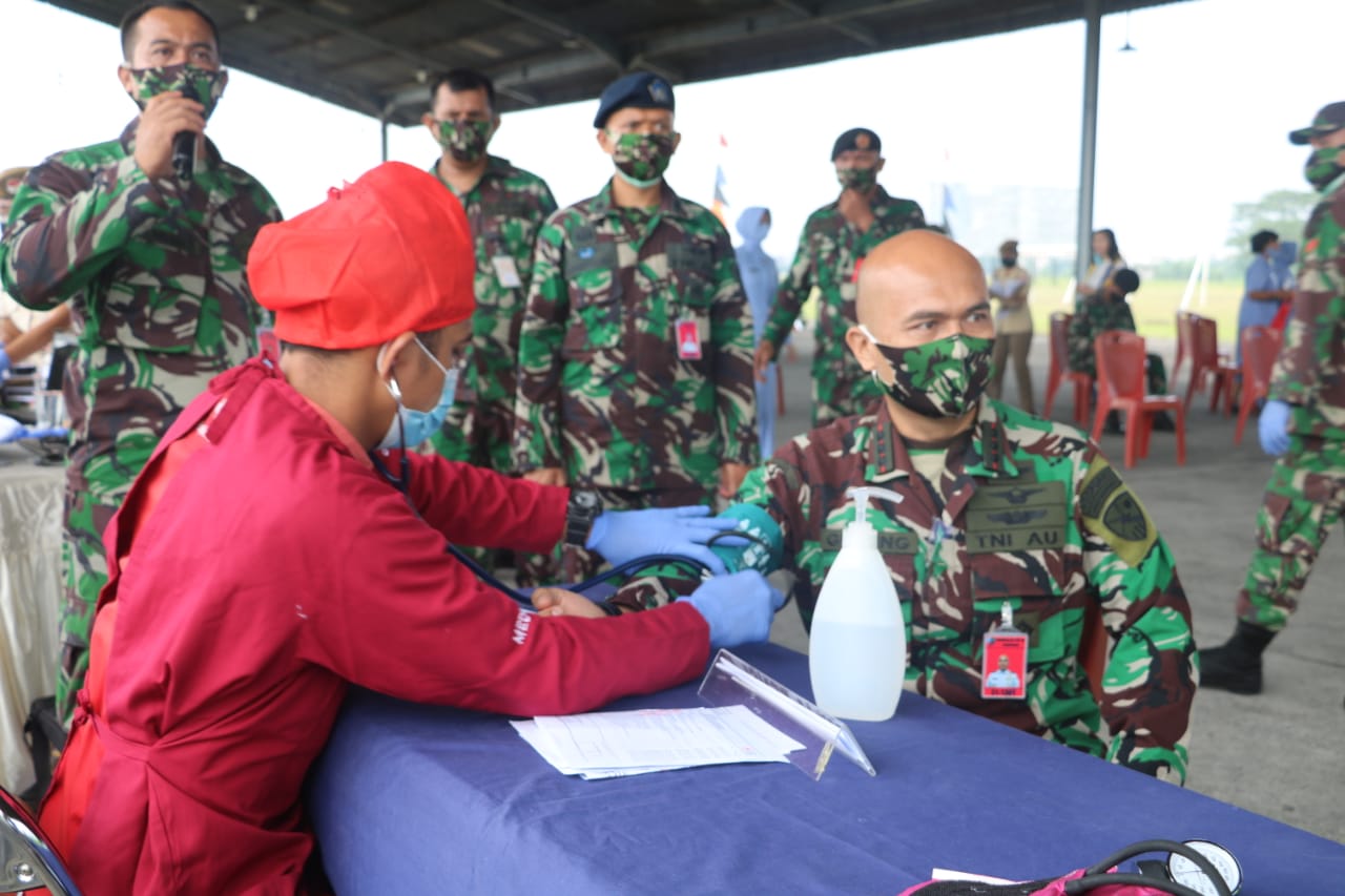 Peringati Hari Bakti TNI AU ke-73, TNI AU di Medan Donor Darah