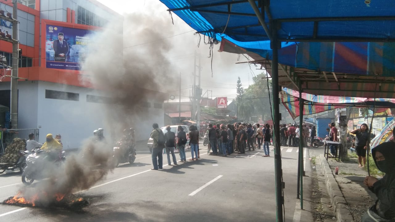 Mahasiswa ITM Tolak Dua Kubu Rektor
