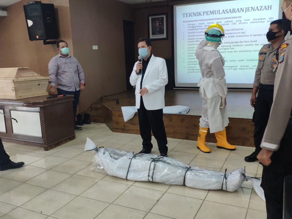 Polresta Deli Serdang Gelar Pemulasaran Jenazah Covid 19