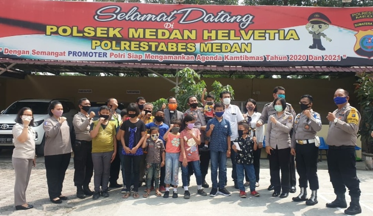 Polsek Medan Helvetia Berdoa Bersama Anak Yatim & Piatu