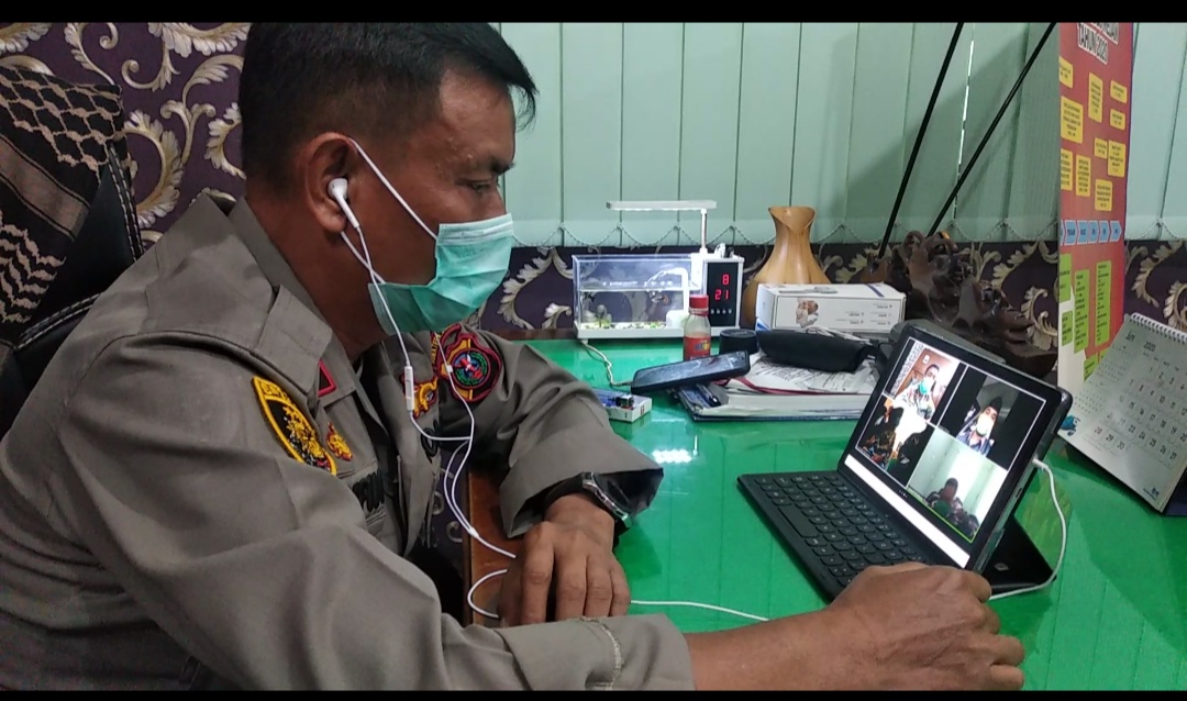 Tekan Pencegahan Covid-19, Kapolsek Medan Timur Rapat Via Zoom