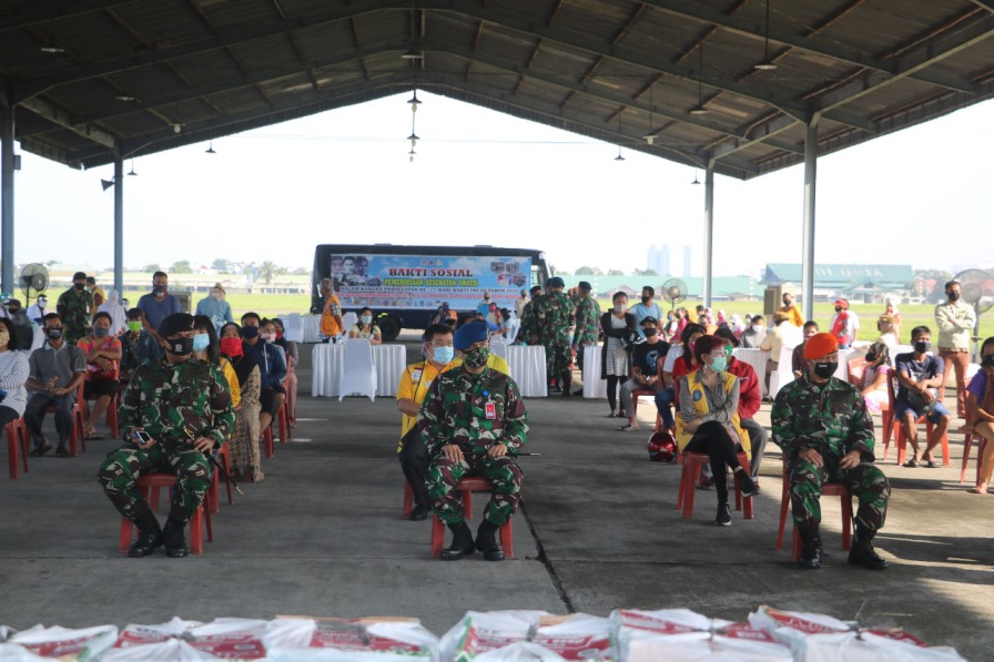 Sambut Hari Bakti, TNI AU di Medan Bagikan 2000 Sembako dan Pemeriksaan Kesehatan Gratis