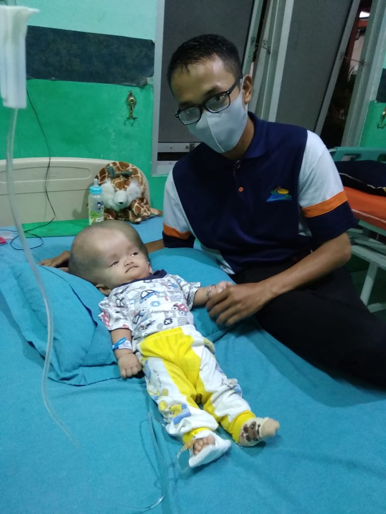 Mhd Riadi Alfarisi Lubis Butuh Bantuan Dermawan