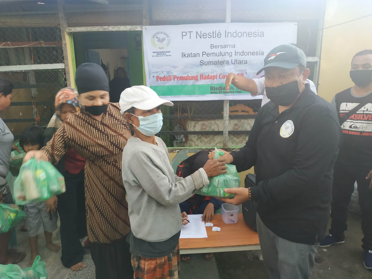 IPI Sumut Mulai Salurkan Bantuan ke Pemulung, Risdianto : Yuk Kita Peduli