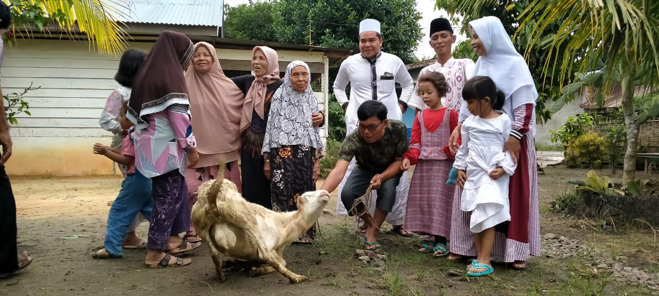 Keluarga Besar Hj Rubiah Berqurban, Sebagai Rasa Syukur Saling Berbagi