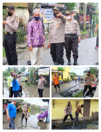 Merespon Dumas, Kapolres Tanjung Balai dan Personil Bersama Forkopimca Jumat Barokah Gotroy Atasi Banjir