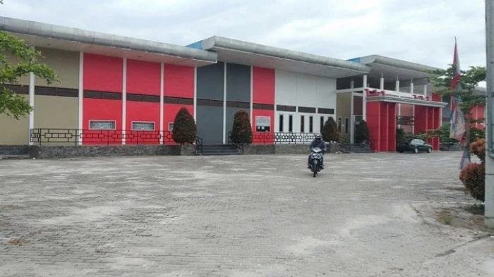 ADA â€œPEJABAT ILEGALâ€ DI BUMD DELI SERDANG