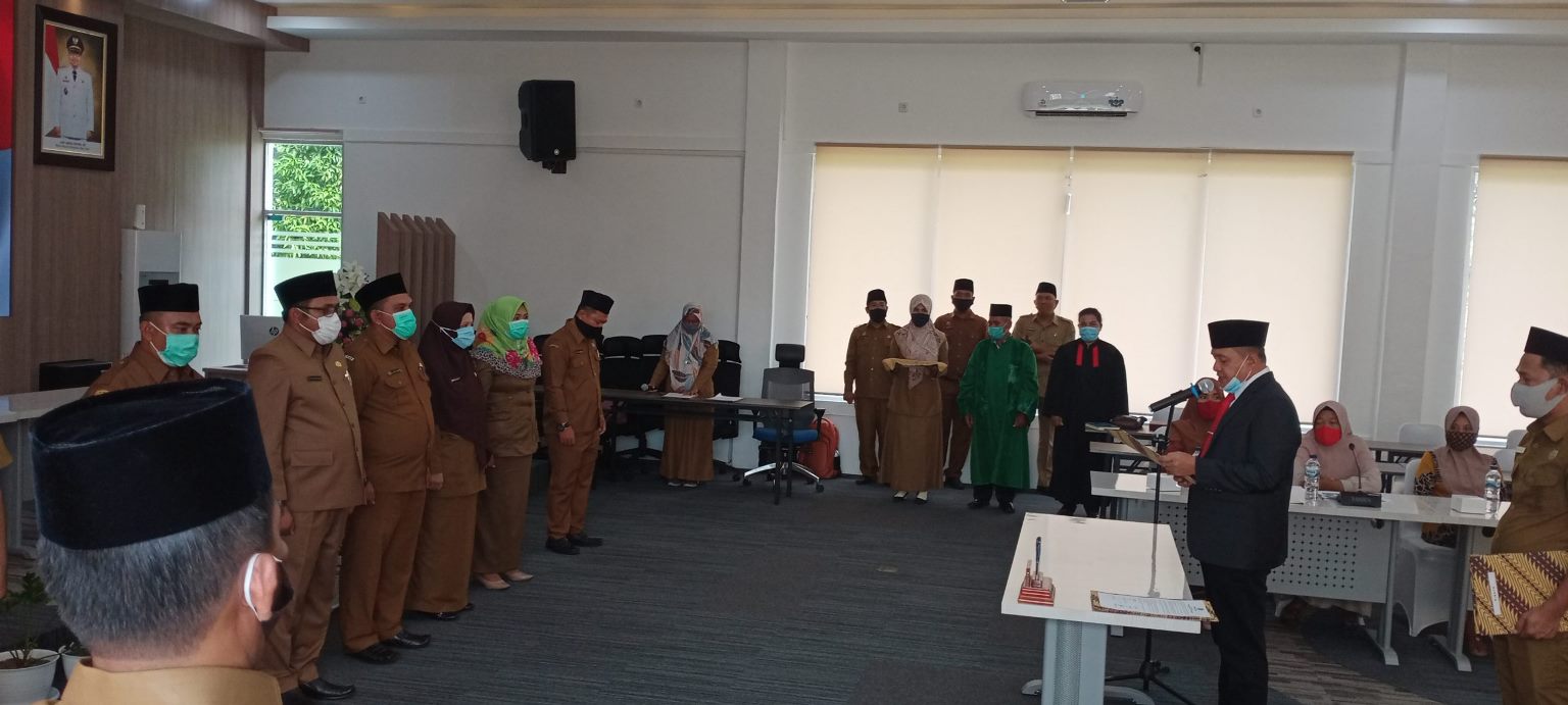 Bupati Zahir  Lantik 7 Pejabat Lingkungan RSUD Batubara