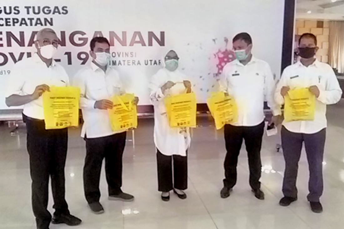 Terima Bantuan Kopi dan Gula Semut  Sabrina: Akan Kita Bagikan  untuk Tenaga Kesehatan