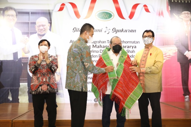 Wagub Â Ijeck Ucapkan Selamat Atas Penganugerahan TandaÂ Kehormatan Bintang Mahaputra Nararya pada Rahmat Shah