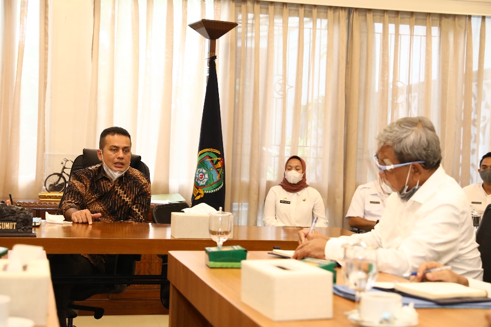 Perbaiki Masalah Limbah di Kawasan Danau Toba,Â Wagub Anjurkan Penyusunan Kajian Komprehensif