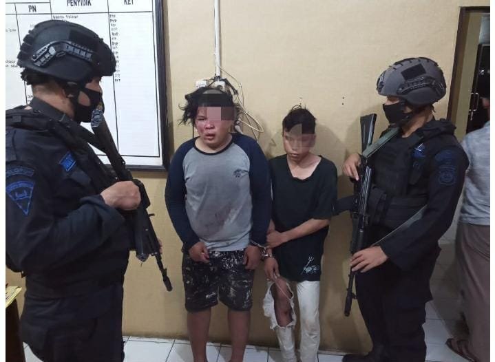 Tertangkap Mencuri, Brimob Kompi 2 Batalyon A Amankan Pelaku Dari Amukan Massa