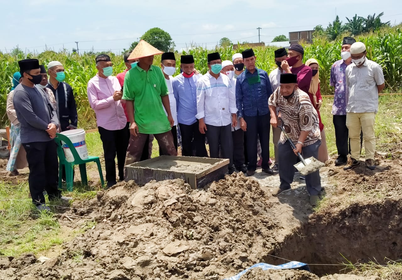 Peletakan Batu Pertama Masjid PWI Sumut Ditandai Santunan Anak Yatim