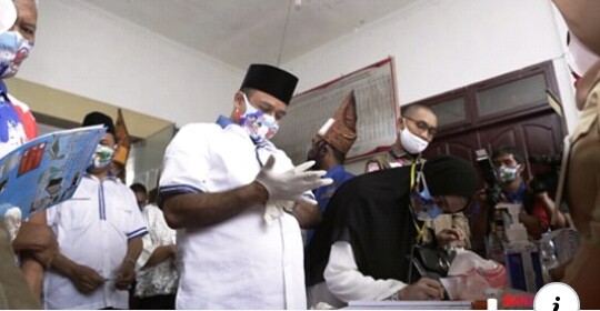 KPU TERIMA BERKAS BACALONÂ  BUPATI HASIM - TUMPAKÂ 