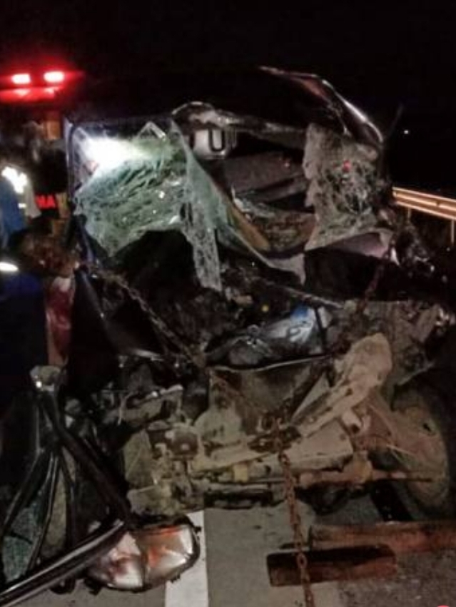 Pick Up Grand Max Seruduk Trado 3 Tewas Di Tempat