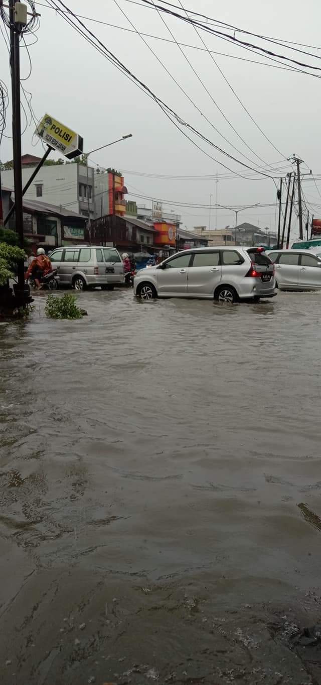 Satu Malaman Diguyur Hujan Deras, Ribuan Rumah di Medan Utara Terendam Banjir