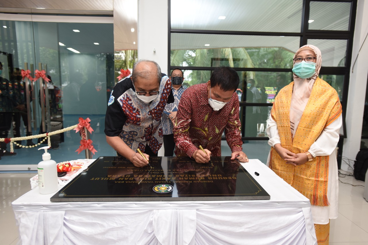 Rektor Meresmikan RSGM USU, Diharapkan Jadi Rumah Sakit Rujukan di Sumut