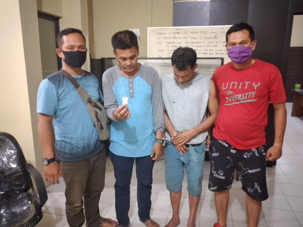 Sat Res Narkoba Polres Tanjung Balai Gerebek Rumah Pemilik Narkoba, Budi dan Mak Budi Diamankan, BB 23,4 Gram Shabu