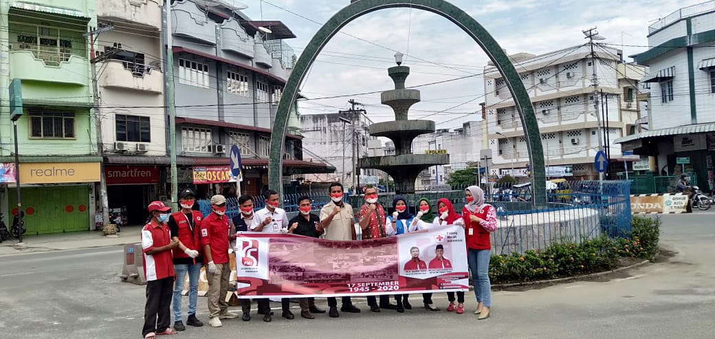 Harlah Ke-75 Tahun, PMI T.Tinggi Bagikan Ratusan Masker, Handsanitizer dan Vitamin C