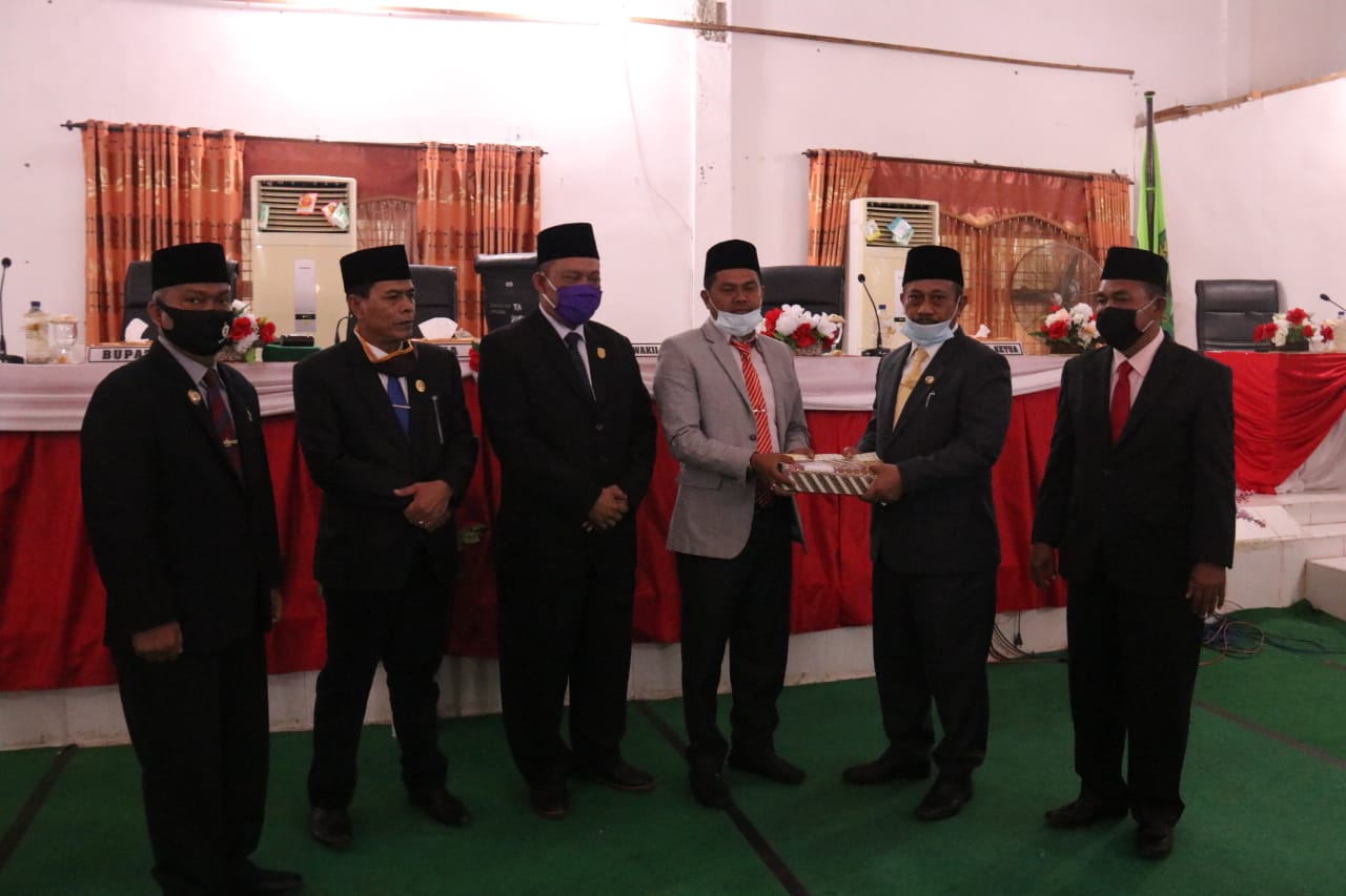 Bupati TSO Sampai Nota Pengantar Ranperda Perubahan APBD Tahun 2020 ke DPRDÂ 