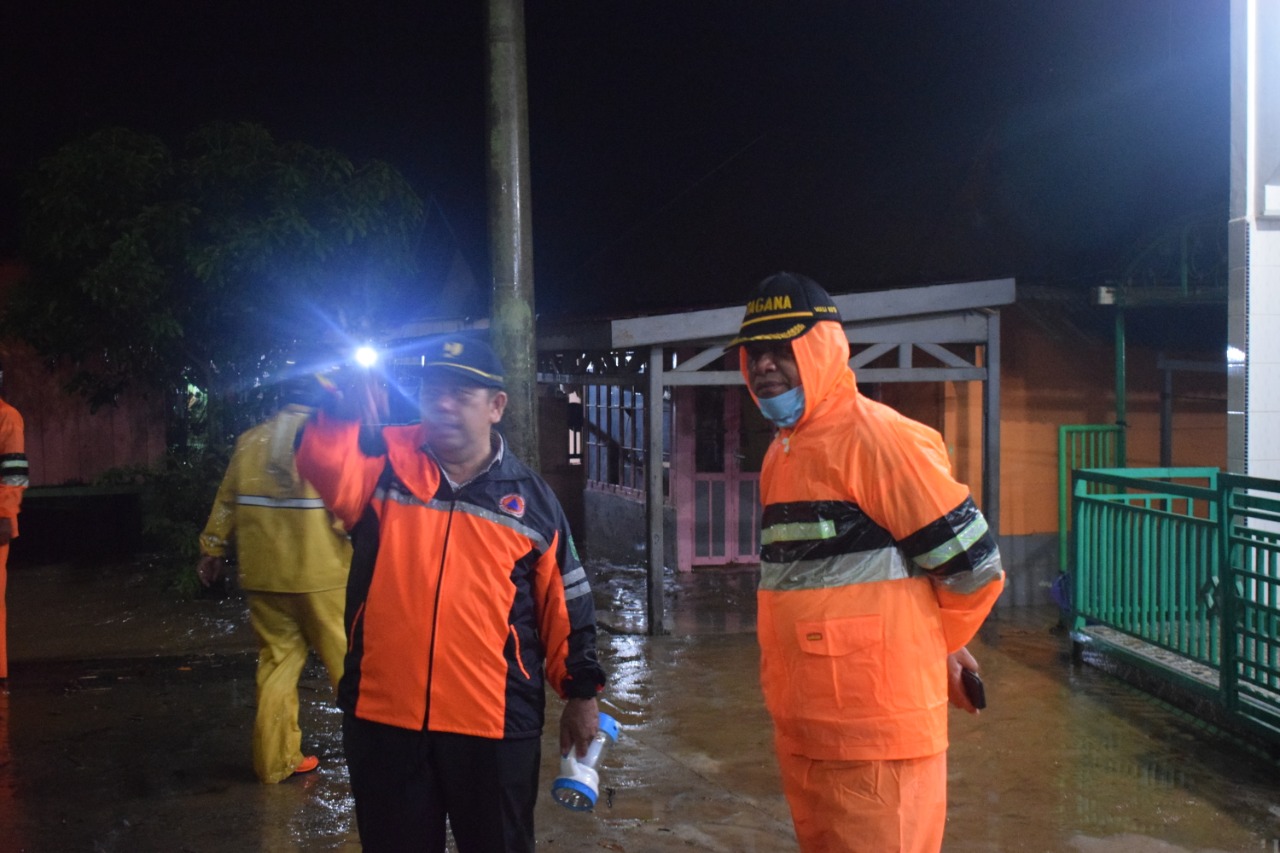 Walikota Irsan Efendi Nasution Tinjau Lokasi Banjir, Ini Yang Akan Dilakukan Pemko PSPÂ 