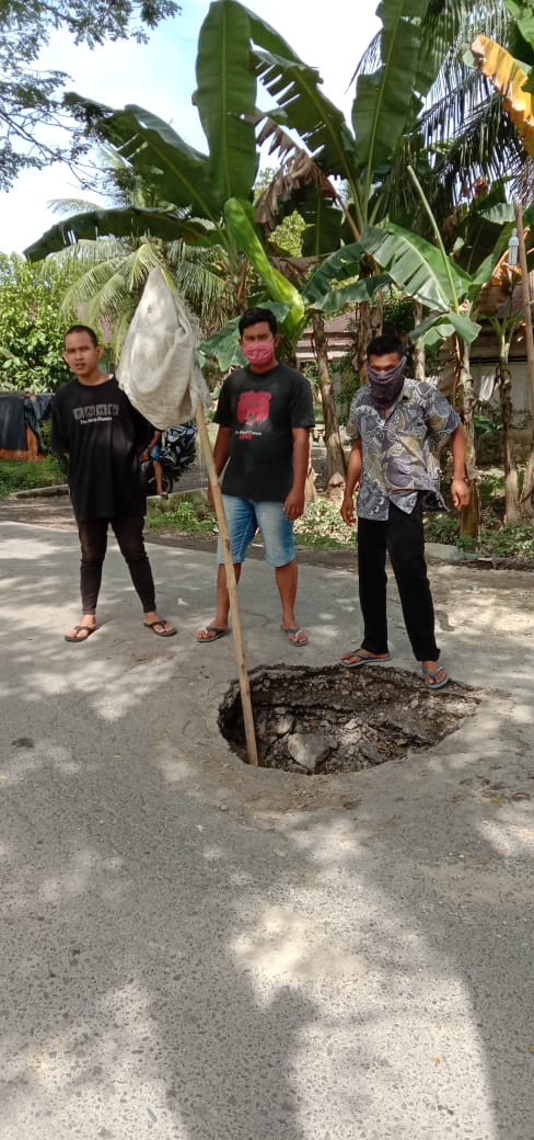 AkibatÂ  Hujan Deras Bok Pintu Air Jebol